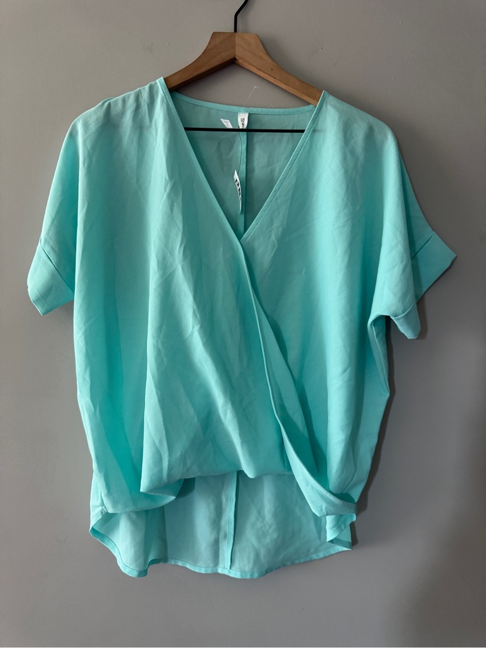 Zenana Outfitters | neon blue blouse | S